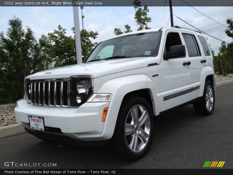 Bright White / Dark Slate Gray 2012 Jeep Liberty Jet 4x4