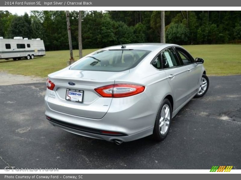 Ingot Silver / Charcoal Black 2014 Ford Fusion SE