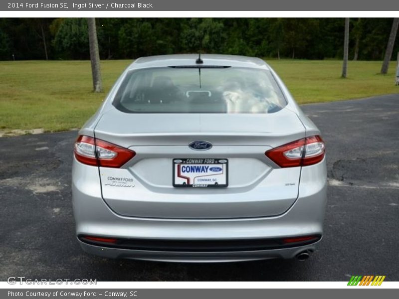 Ingot Silver / Charcoal Black 2014 Ford Fusion SE