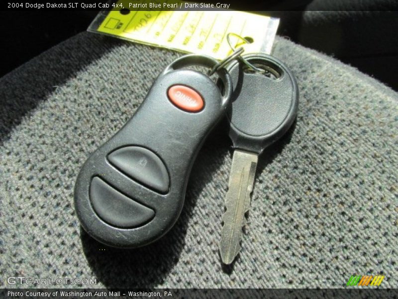 Patriot Blue Pearl / Dark Slate Gray 2004 Dodge Dakota SLT Quad Cab 4x4