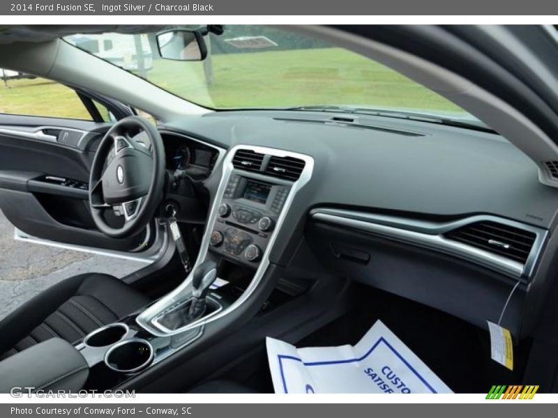 Ingot Silver / Charcoal Black 2014 Ford Fusion SE