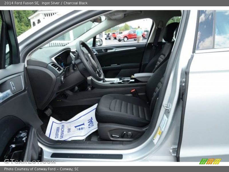Ingot Silver / Charcoal Black 2014 Ford Fusion SE