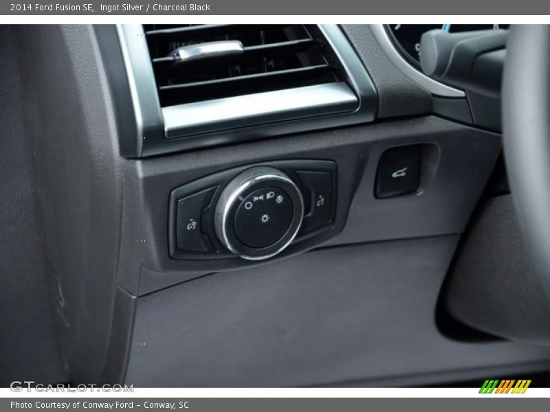 Ingot Silver / Charcoal Black 2014 Ford Fusion SE