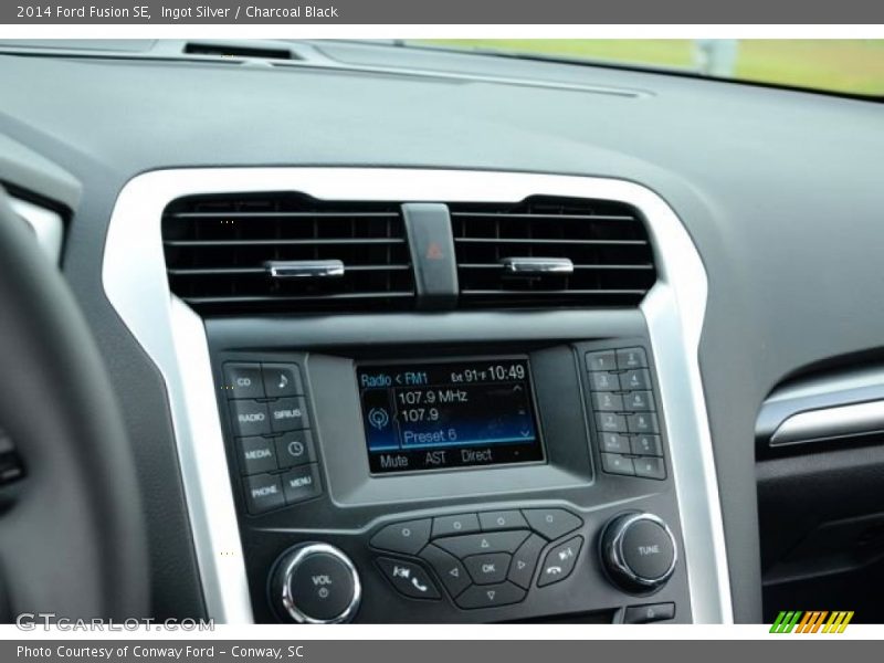Ingot Silver / Charcoal Black 2014 Ford Fusion SE