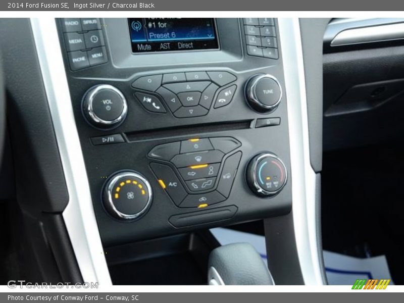 Ingot Silver / Charcoal Black 2014 Ford Fusion SE