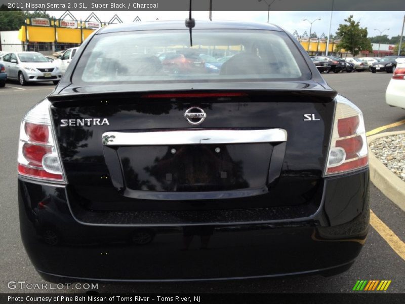 Super Black / Charcoal 2011 Nissan Sentra 2.0 SL