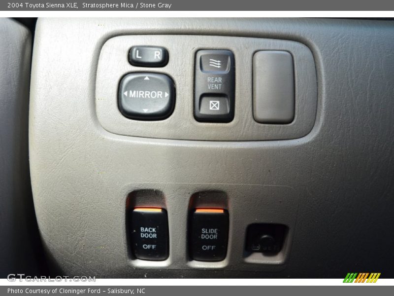 Stratosphere Mica / Stone Gray 2004 Toyota Sienna XLE