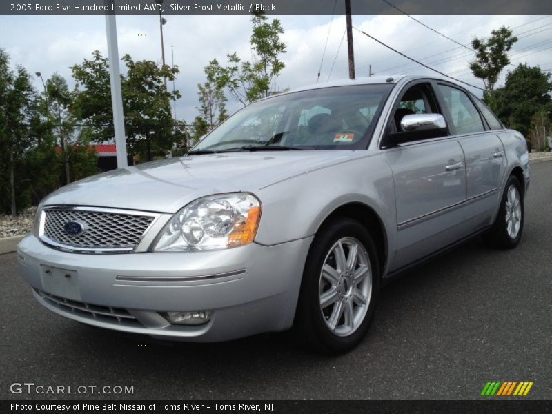 Front 3/4 View of 2005 Five Hundred Limited AWD
