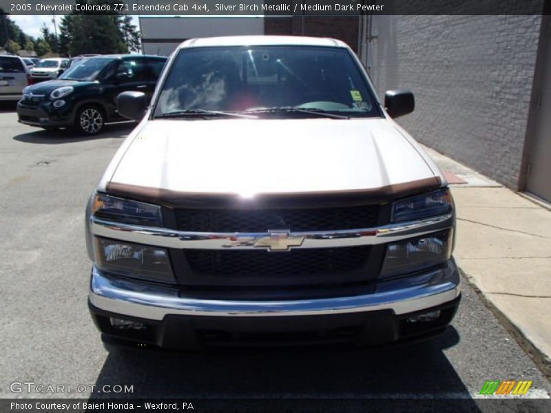 Silver Birch Metallic / Medium Dark Pewter 2005 Chevrolet Colorado Z71 Extended Cab 4x4