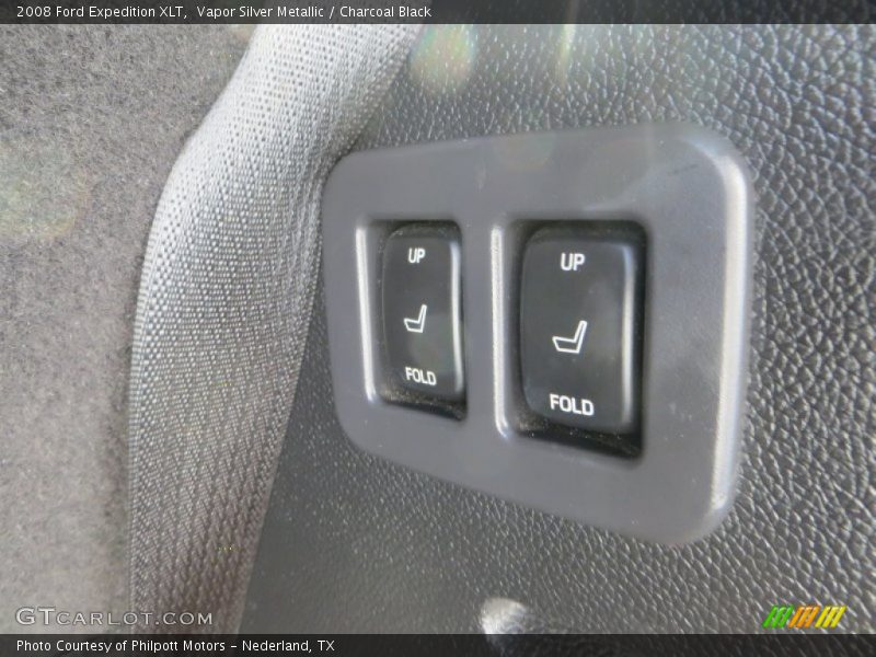 Vapor Silver Metallic / Charcoal Black 2008 Ford Expedition XLT