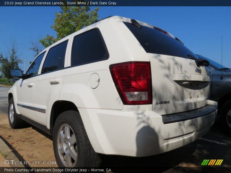 Stone White / Dark Slate Gray 2010 Jeep Grand Cherokee Laredo