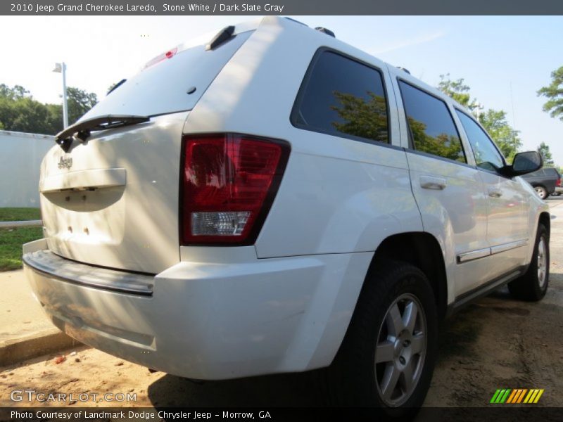 Stone White / Dark Slate Gray 2010 Jeep Grand Cherokee Laredo