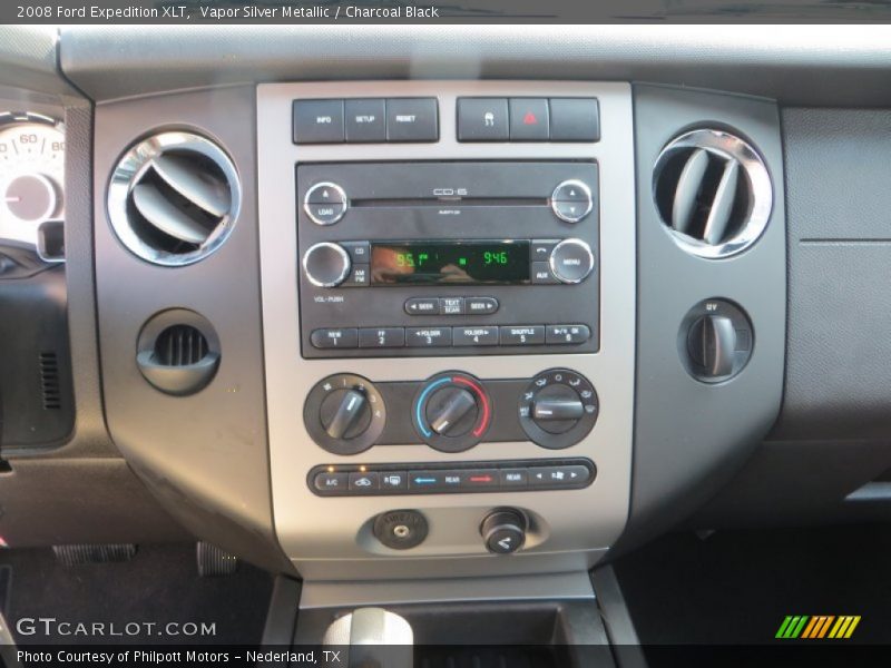 Vapor Silver Metallic / Charcoal Black 2008 Ford Expedition XLT
