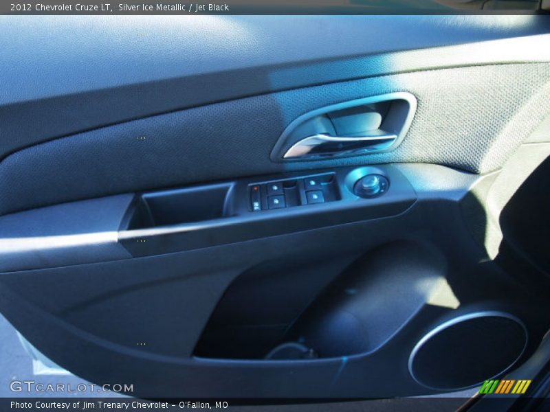 Silver Ice Metallic / Jet Black 2012 Chevrolet Cruze LT