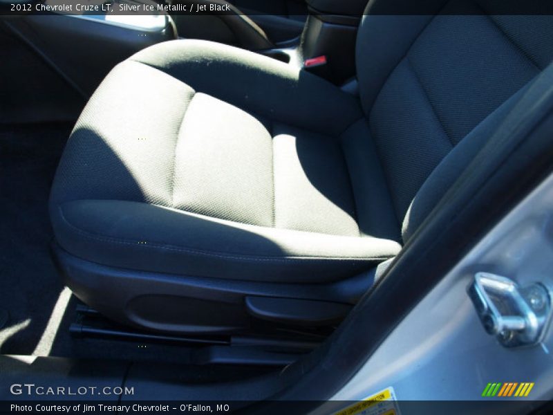 Silver Ice Metallic / Jet Black 2012 Chevrolet Cruze LT