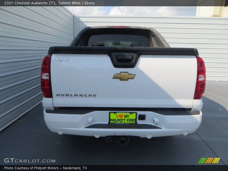 Summit White / Ebony 2007 Chevrolet Avalanche Z71