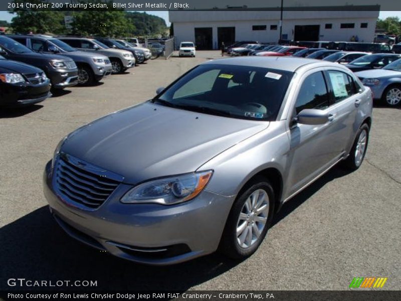Front 3/4 View of 2014 200 Touring Sedan