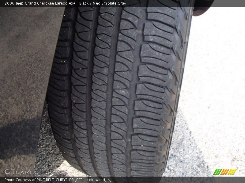 Black / Medium Slate Gray 2006 Jeep Grand Cherokee Laredo 4x4