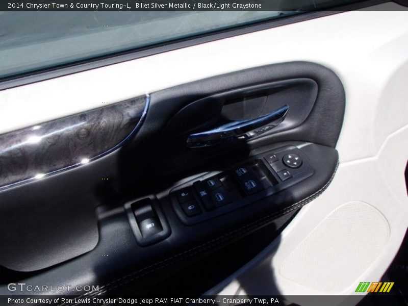 Billet Silver Metallic / Black/Light Graystone 2014 Chrysler Town & Country Touring-L