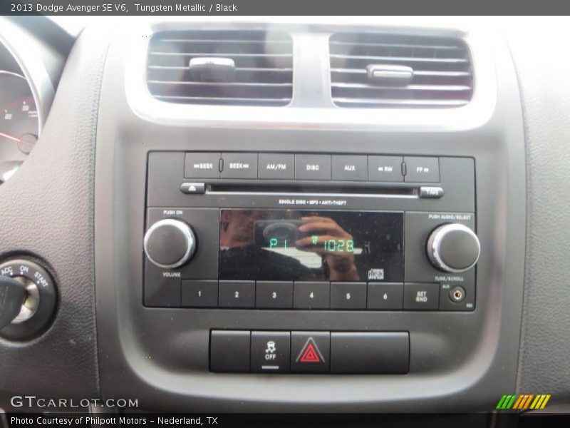 Tungsten Metallic / Black 2013 Dodge Avenger SE V6