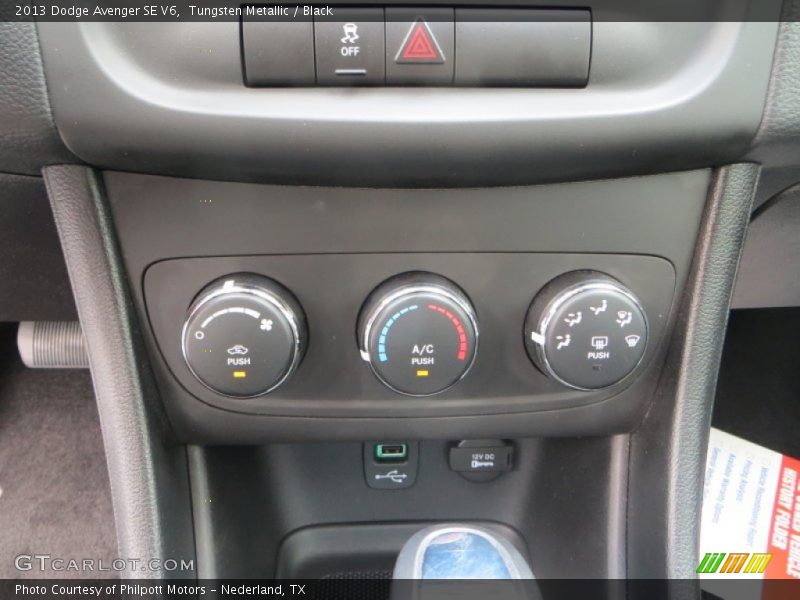 Tungsten Metallic / Black 2013 Dodge Avenger SE V6