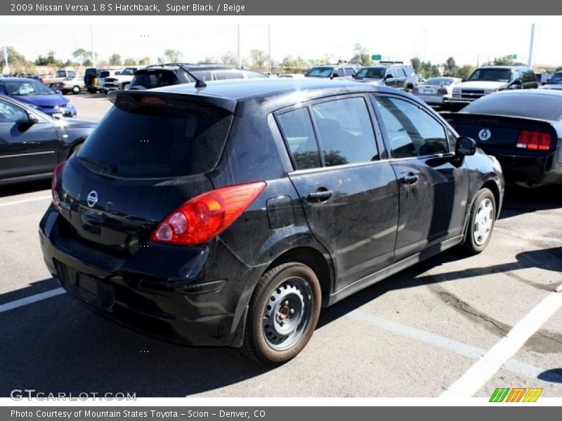 Super Black / Beige 2009 Nissan Versa 1.8 S Hatchback