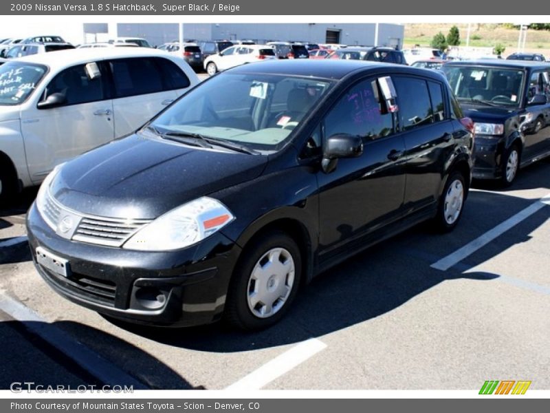 Super Black / Beige 2009 Nissan Versa 1.8 S Hatchback