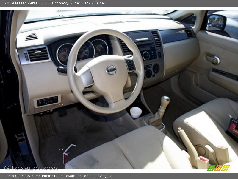 Super Black / Beige 2009 Nissan Versa 1.8 S Hatchback