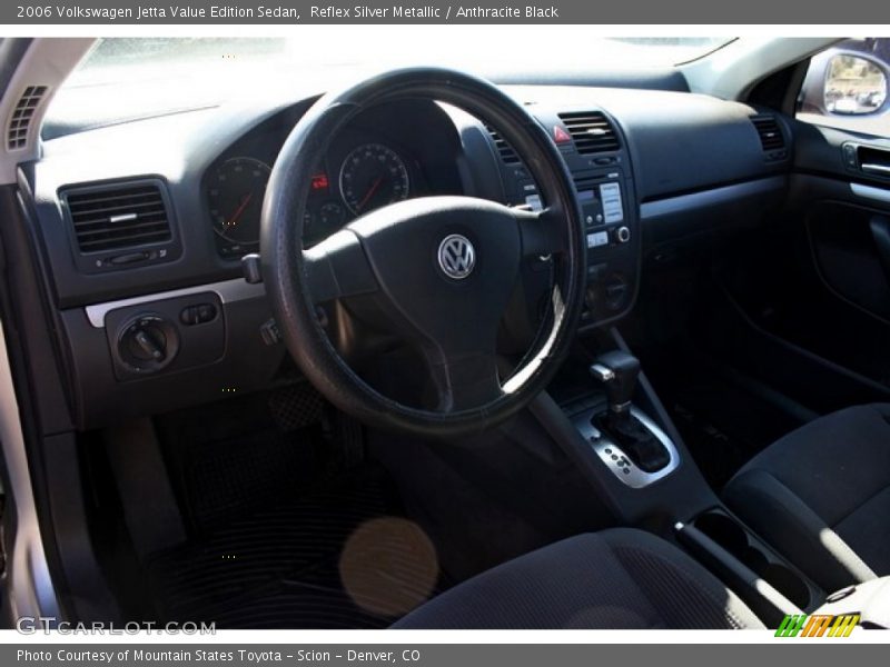 Reflex Silver Metallic / Anthracite Black 2006 Volkswagen Jetta Value Edition Sedan