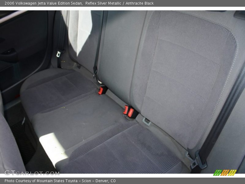 Reflex Silver Metallic / Anthracite Black 2006 Volkswagen Jetta Value Edition Sedan