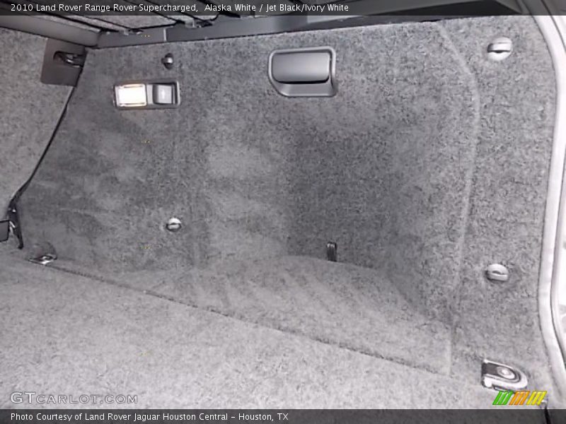 Alaska White / Jet Black/Ivory White 2010 Land Rover Range Rover Supercharged
