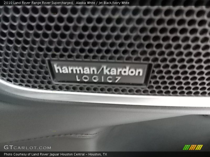 Audio System of 2010 Range Rover Supercharged