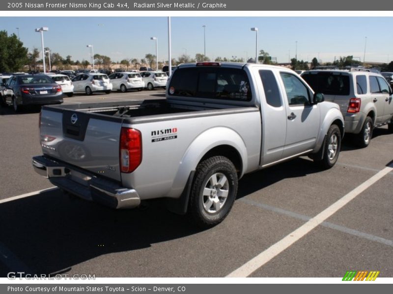 Radiant Silver Metallic / Graphite 2005 Nissan Frontier Nismo King Cab 4x4