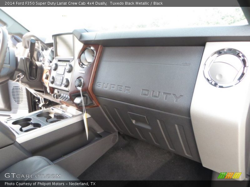 Dashboard of 2014 F350 Super Duty Lariat Crew Cab 4x4 Dually