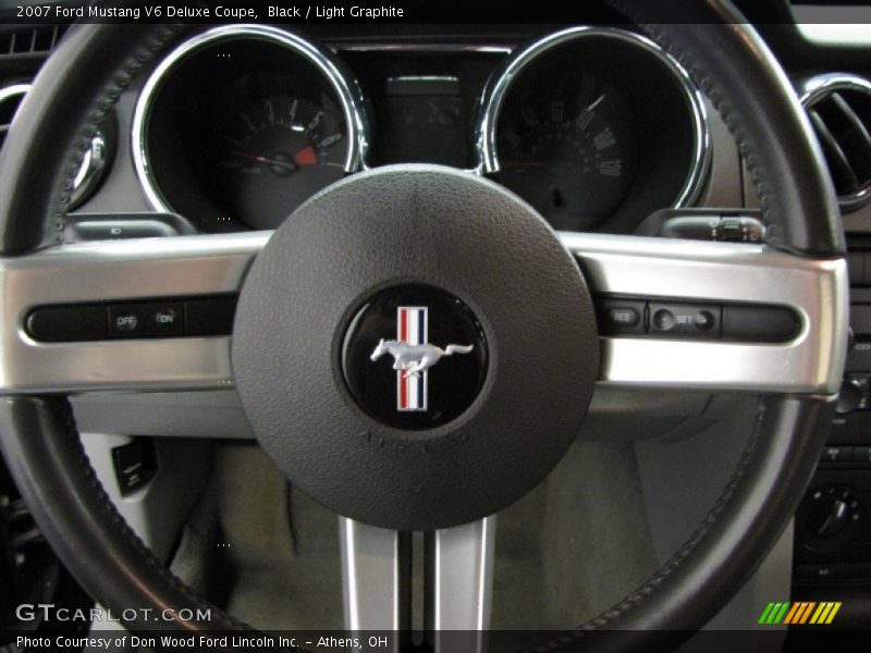 Black / Light Graphite 2007 Ford Mustang V6 Deluxe Coupe