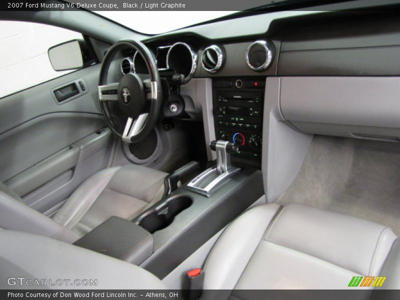 Black / Light Graphite 2007 Ford Mustang V6 Deluxe Coupe