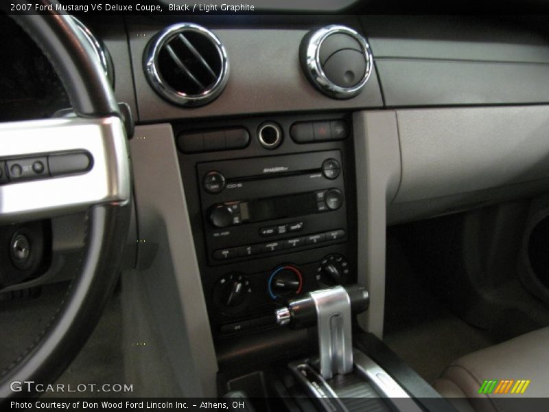 Black / Light Graphite 2007 Ford Mustang V6 Deluxe Coupe