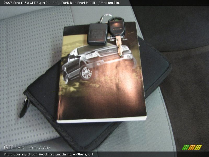 Dark Blue Pearl Metallic / Medium Flint 2007 Ford F150 XLT SuperCab 4x4