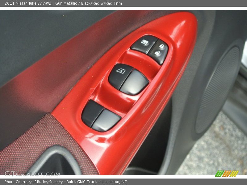 Controls of 2011 Juke SV AWD