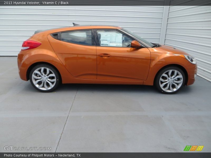 Vitamin C / Black 2013 Hyundai Veloster