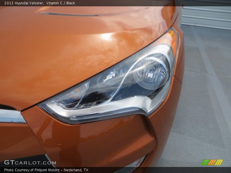 Vitamin C / Black 2013 Hyundai Veloster