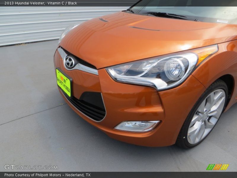 Vitamin C / Black 2013 Hyundai Veloster