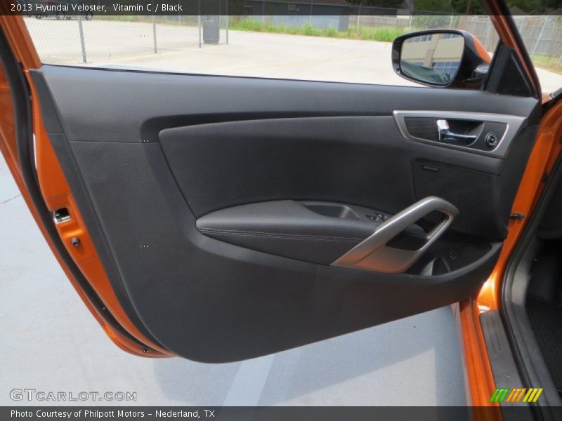 Vitamin C / Black 2013 Hyundai Veloster