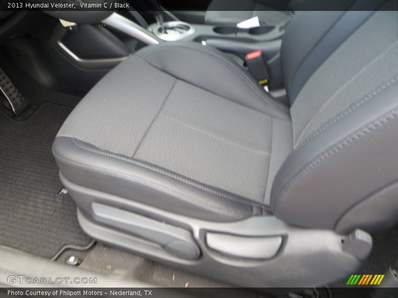 Vitamin C / Black 2013 Hyundai Veloster