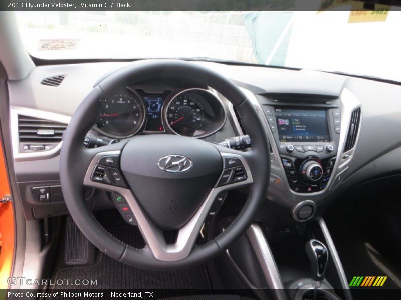 Vitamin C / Black 2013 Hyundai Veloster
