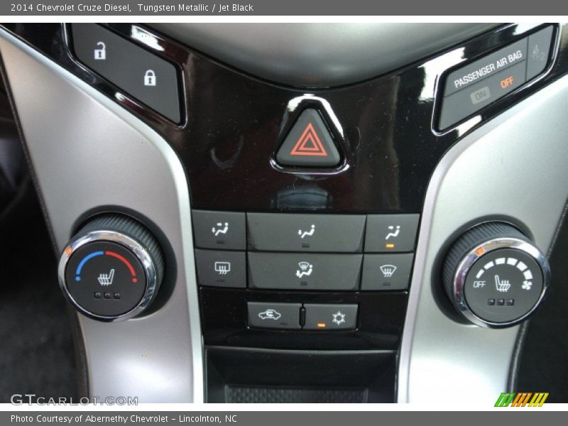 Tungsten Metallic / Jet Black 2014 Chevrolet Cruze Diesel