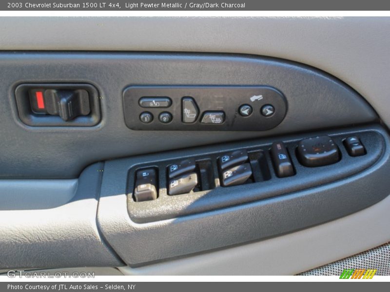 Light Pewter Metallic / Gray/Dark Charcoal 2003 Chevrolet Suburban 1500 LT 4x4