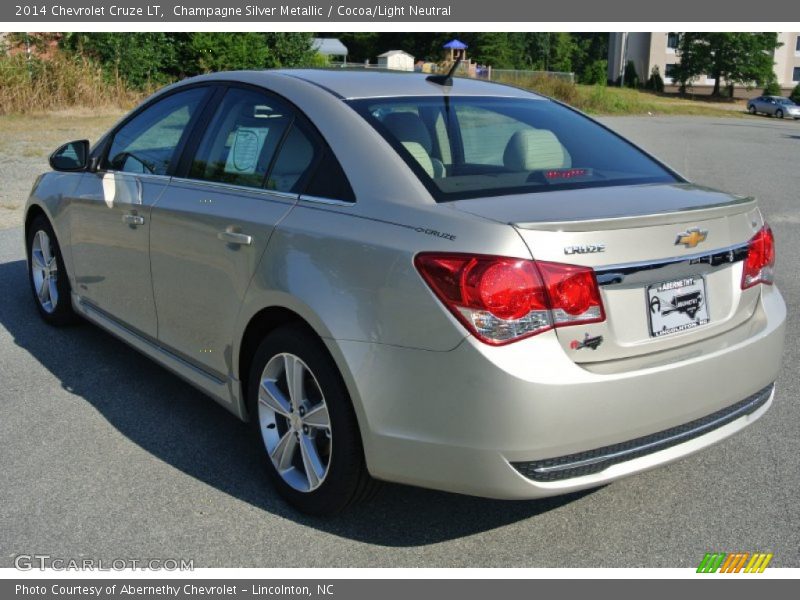 Champagne Silver Metallic / Cocoa/Light Neutral 2014 Chevrolet Cruze LT