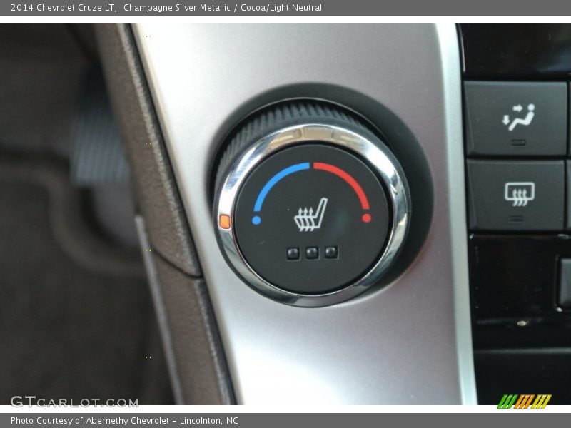 Champagne Silver Metallic / Cocoa/Light Neutral 2014 Chevrolet Cruze LT
