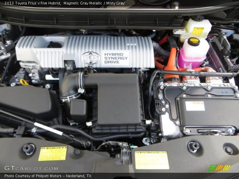 Magnetic Gray Metallic / Misty Gray 2013 Toyota Prius v Five Hybrid